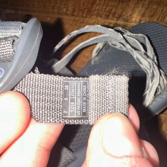 Chacos gray double strap classic size 7 hiking sandals - Picture 5 of 8